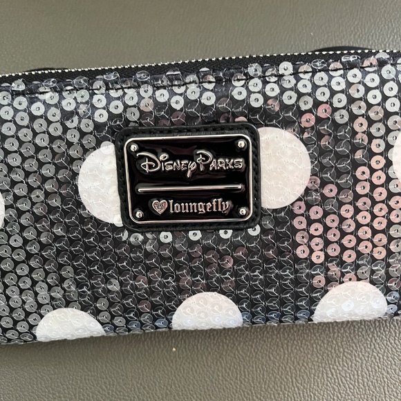 Minnie Mouse sequined wallet with bow - Picture 2 of 3